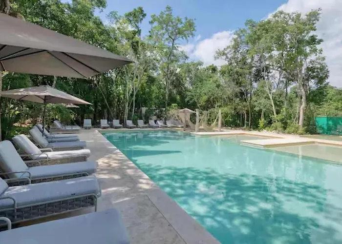 1st Flr Chic Jungle - Priv Pool Steam & Gym